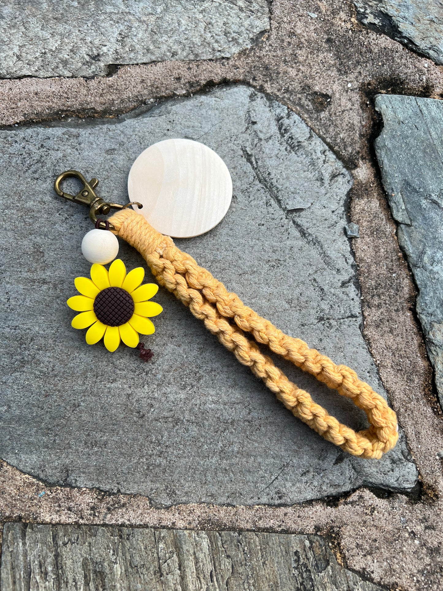 Wood Round Sunflower Keychain