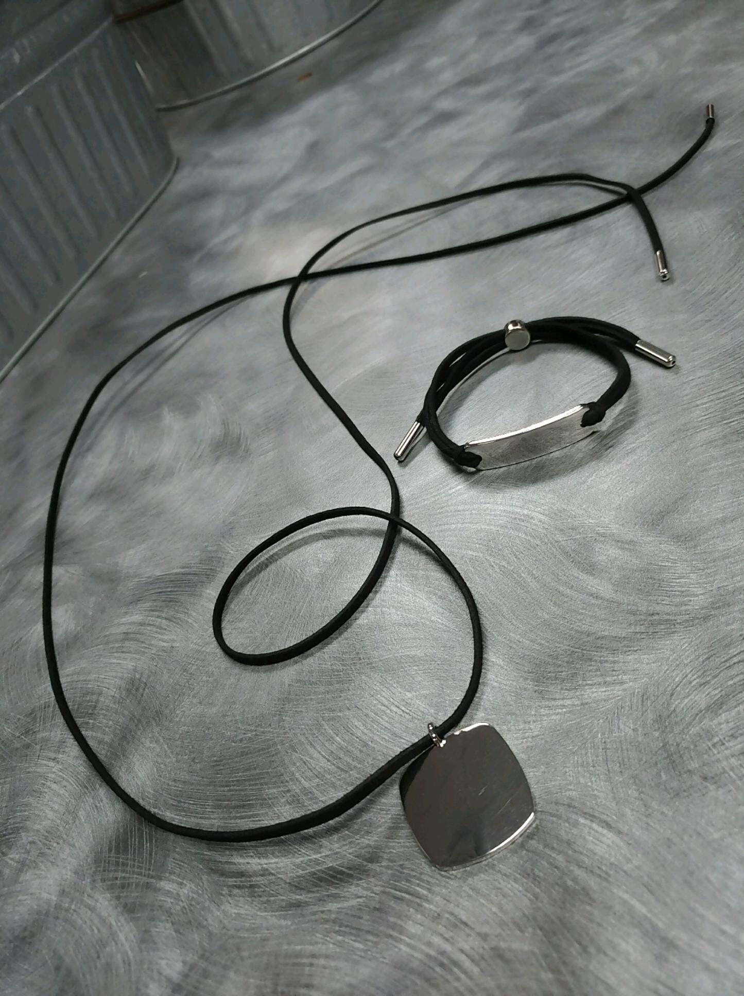 Jewelry : Suede choker and/or bracelet